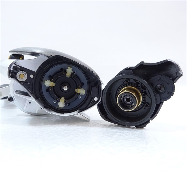 １６メタニウムＭＧＬ右